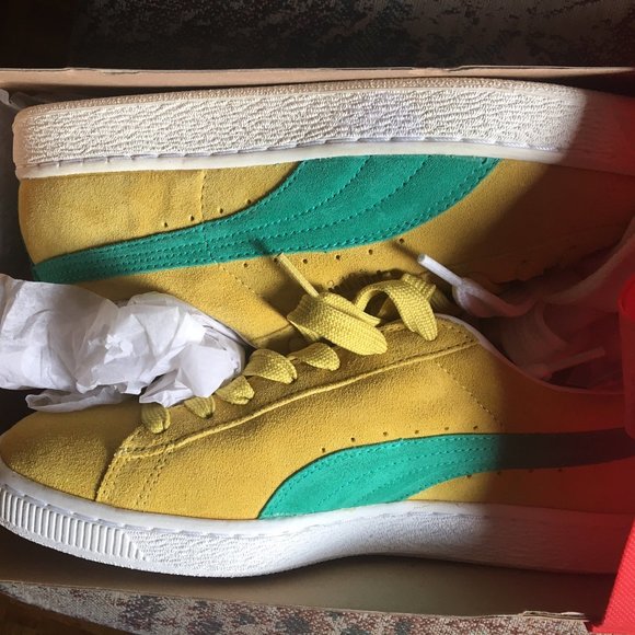 NWT Puma Suede 'Brazil' Mens Size 9 - Picture 1 of 3